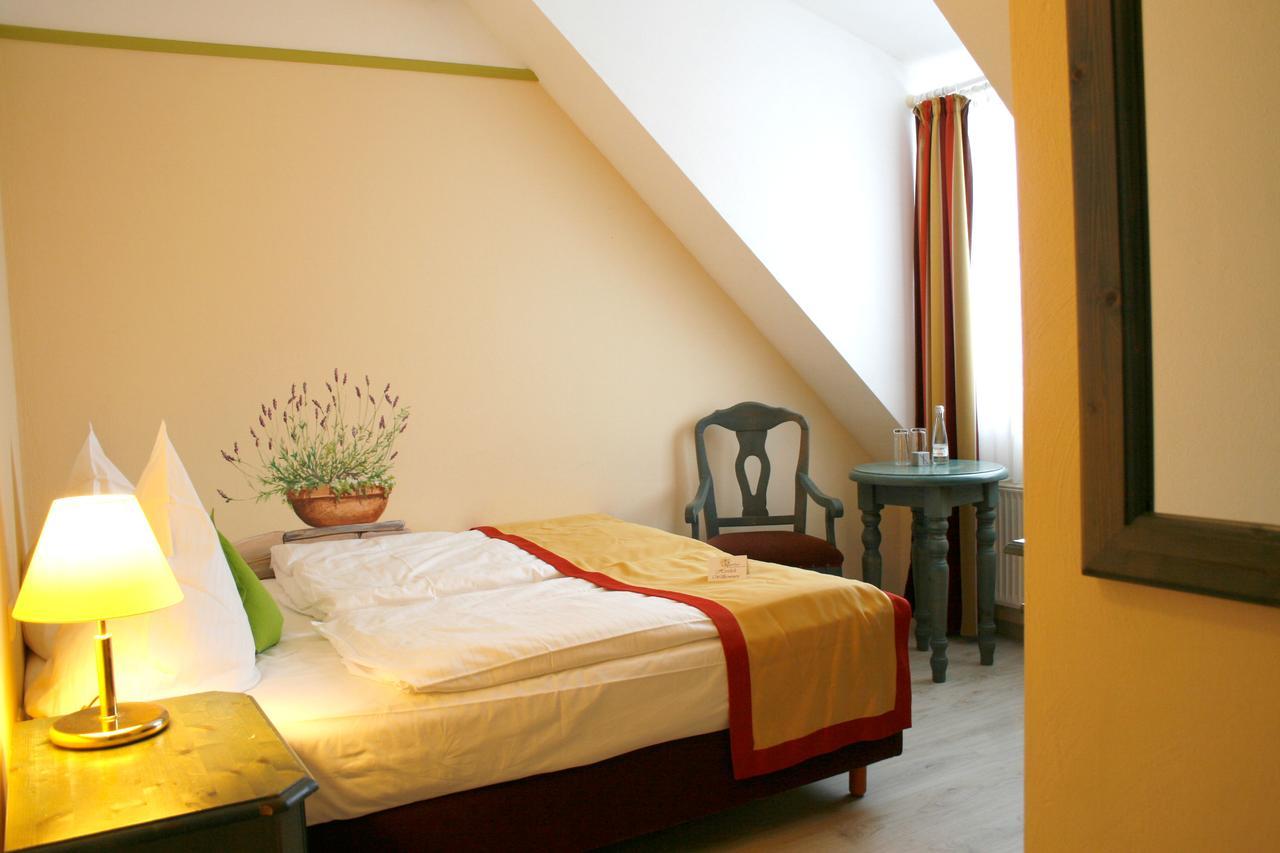 Hotel Speeter ไวเซนไฮม์ อัม แบร์ก ภายนอก รูปภาพ